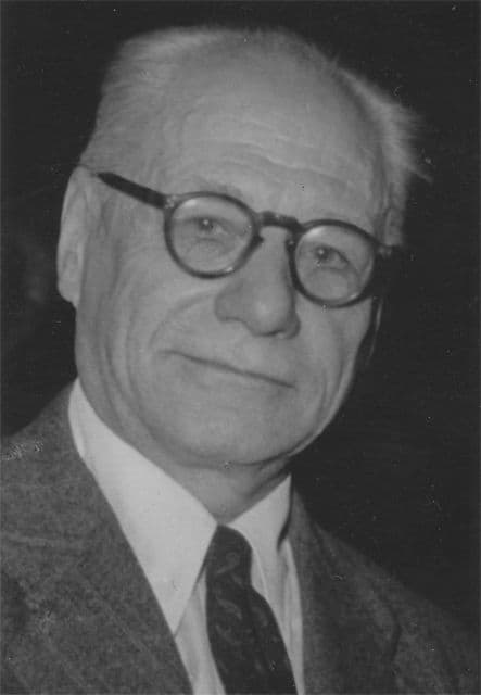 1952