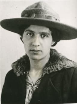 Agnes Pockels (1862–1935)