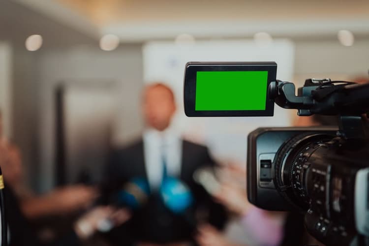 Pressegespräche und Akkreditierungen