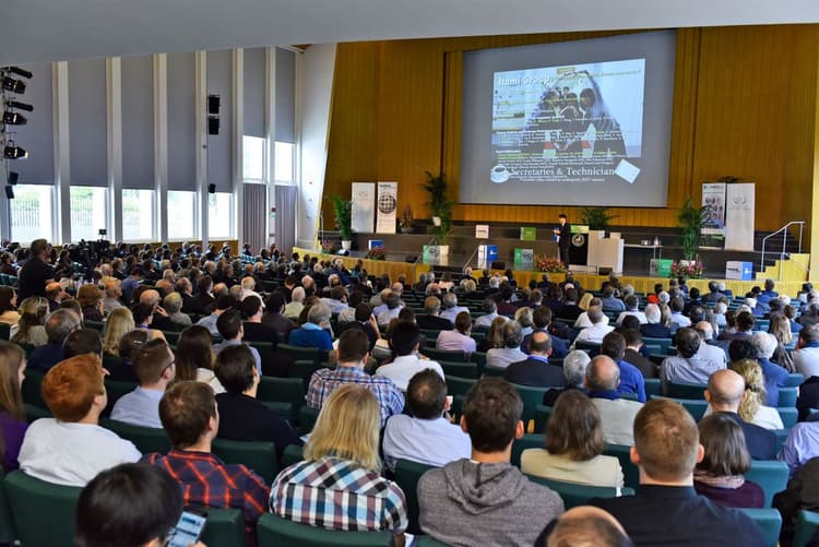Press conferences and accreditations