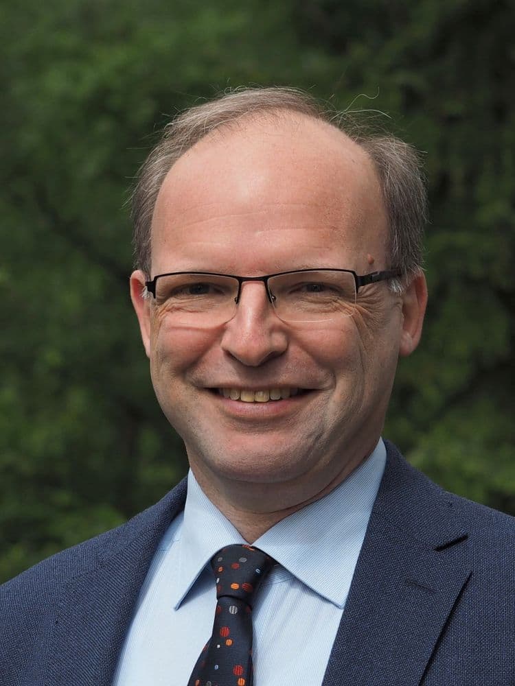 Roland A. Fischer erhält Wilhelm-Klemm-Preis