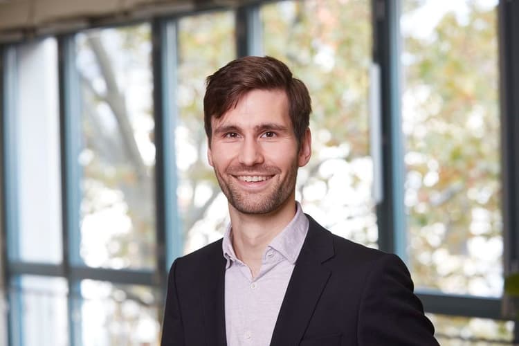 Dr. Luca Blicker