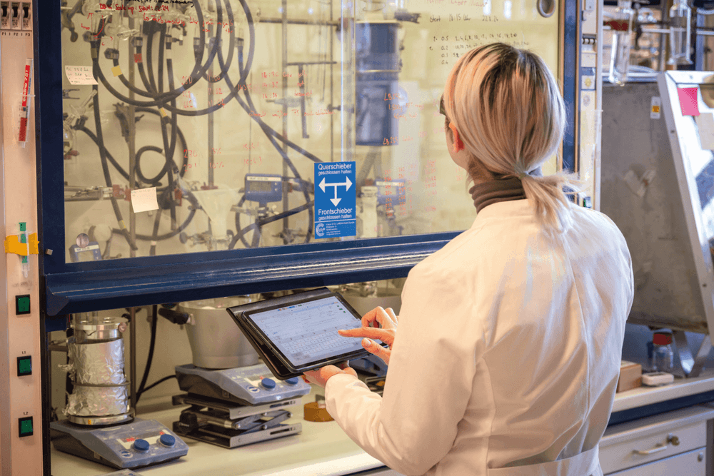Digitalkompetenz in der universitären Chemie vermitteln