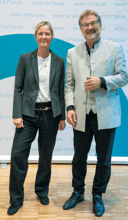 Künstlich, intelligenter