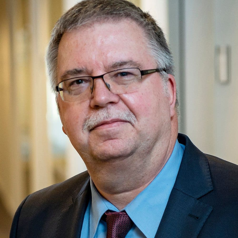 Hendrik Emons